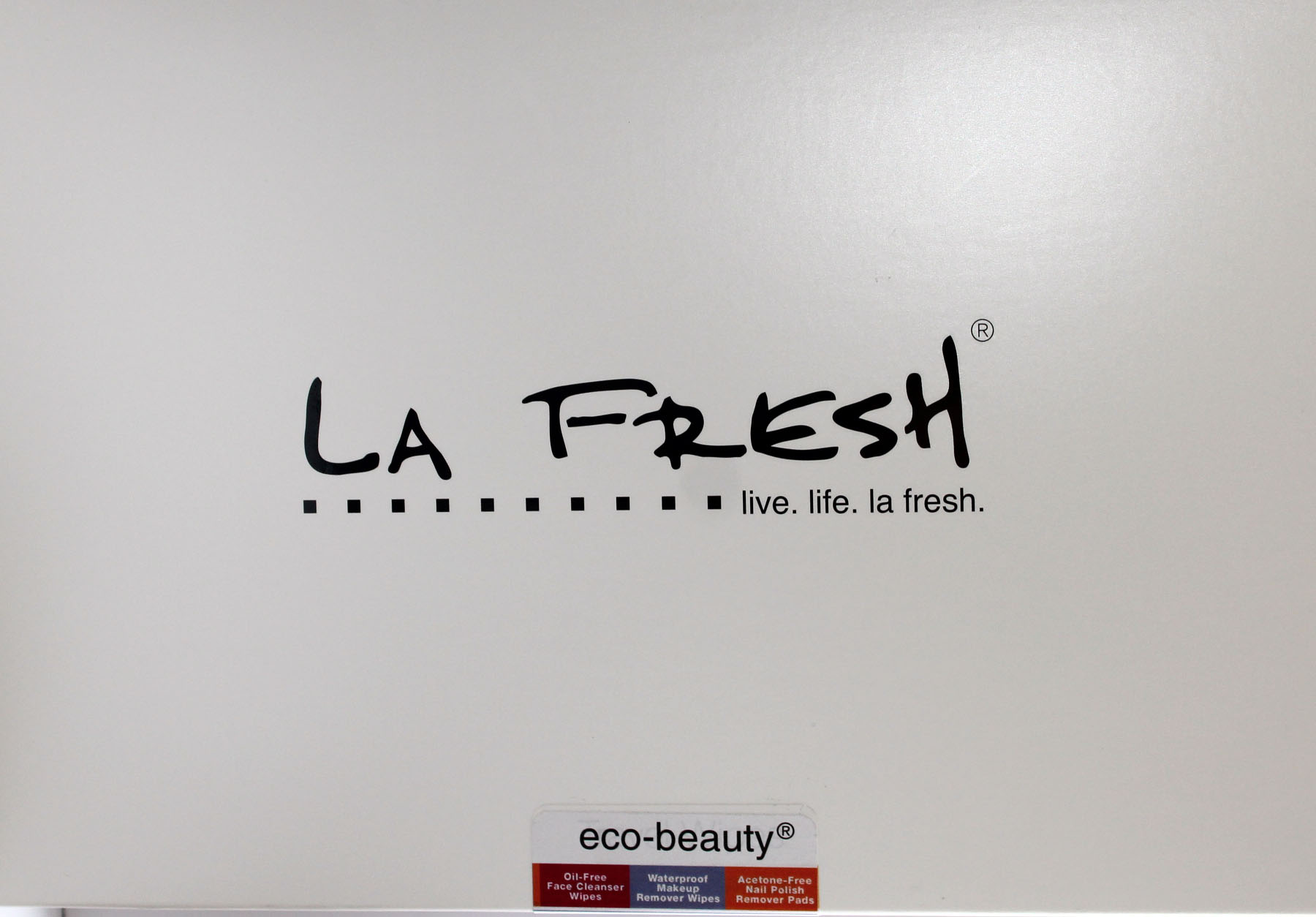 LA FRESH Eco-Beauty® Eyes, Face + Nails Sachet Set Review